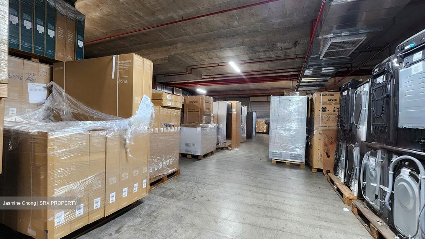 HANKYU HANSHIN LOGISTICS CENTRE (D22), Factory #485240101